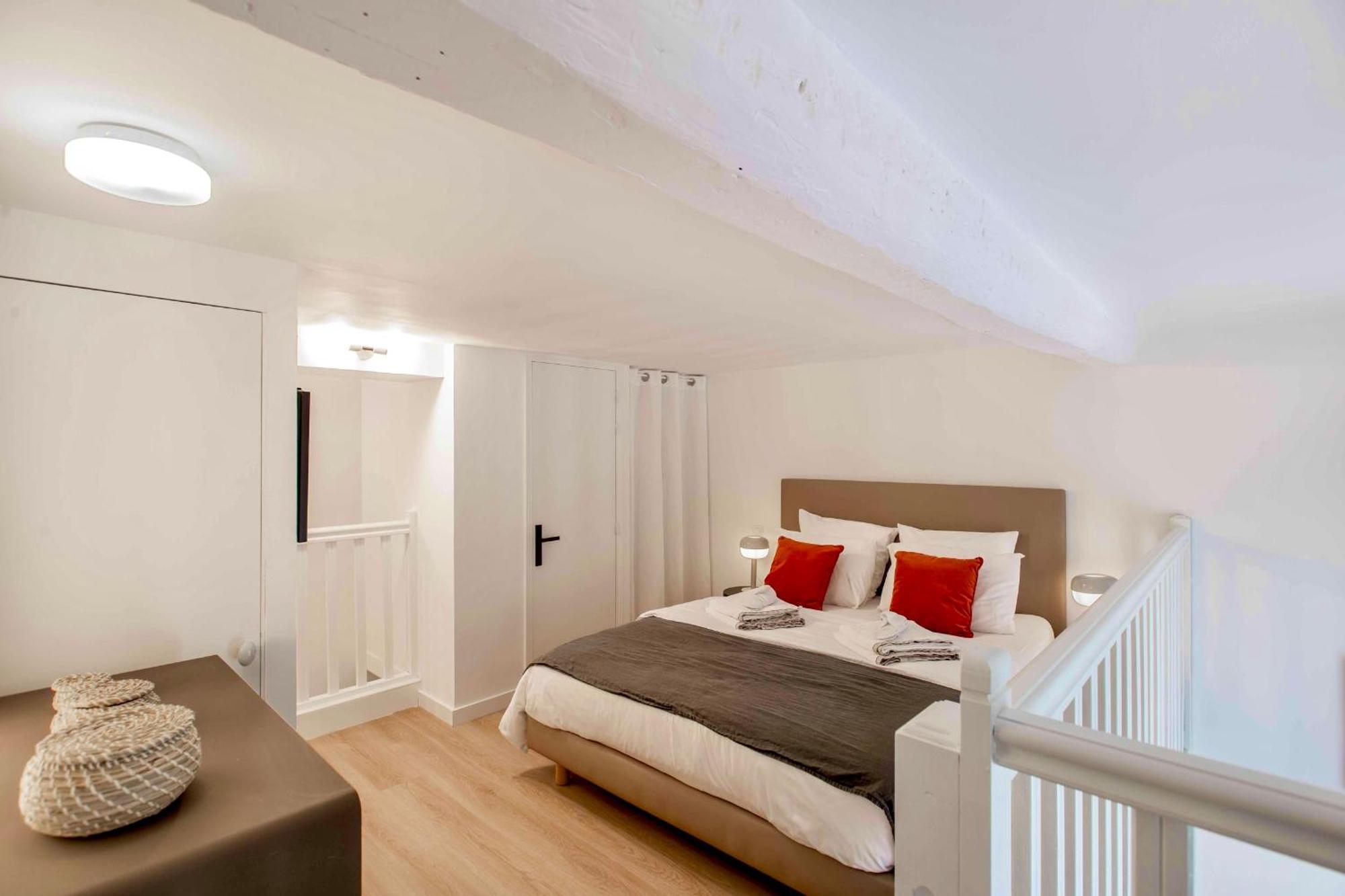 Suede Promenade Duplex Apartment At 1 Min From The Sea 2 Bathrooms Nice Exterior photo